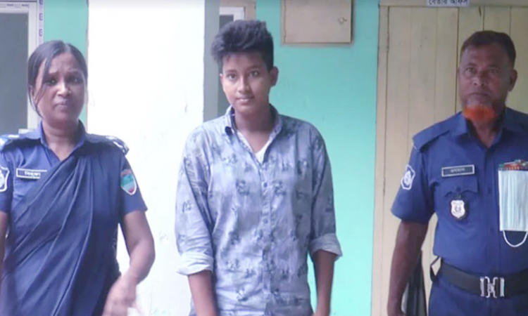 যশোরে পুরুষ সেজে প্রতারণার অভিযোগে, তরুণী গ্রেপ্তার